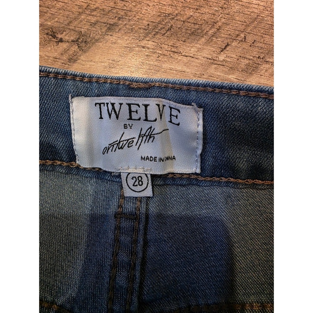 Twelve by On the Fifth High Rise Flare Jeans Medium Wash Blue‎ Denim Size 28 - Picture 2 of 3